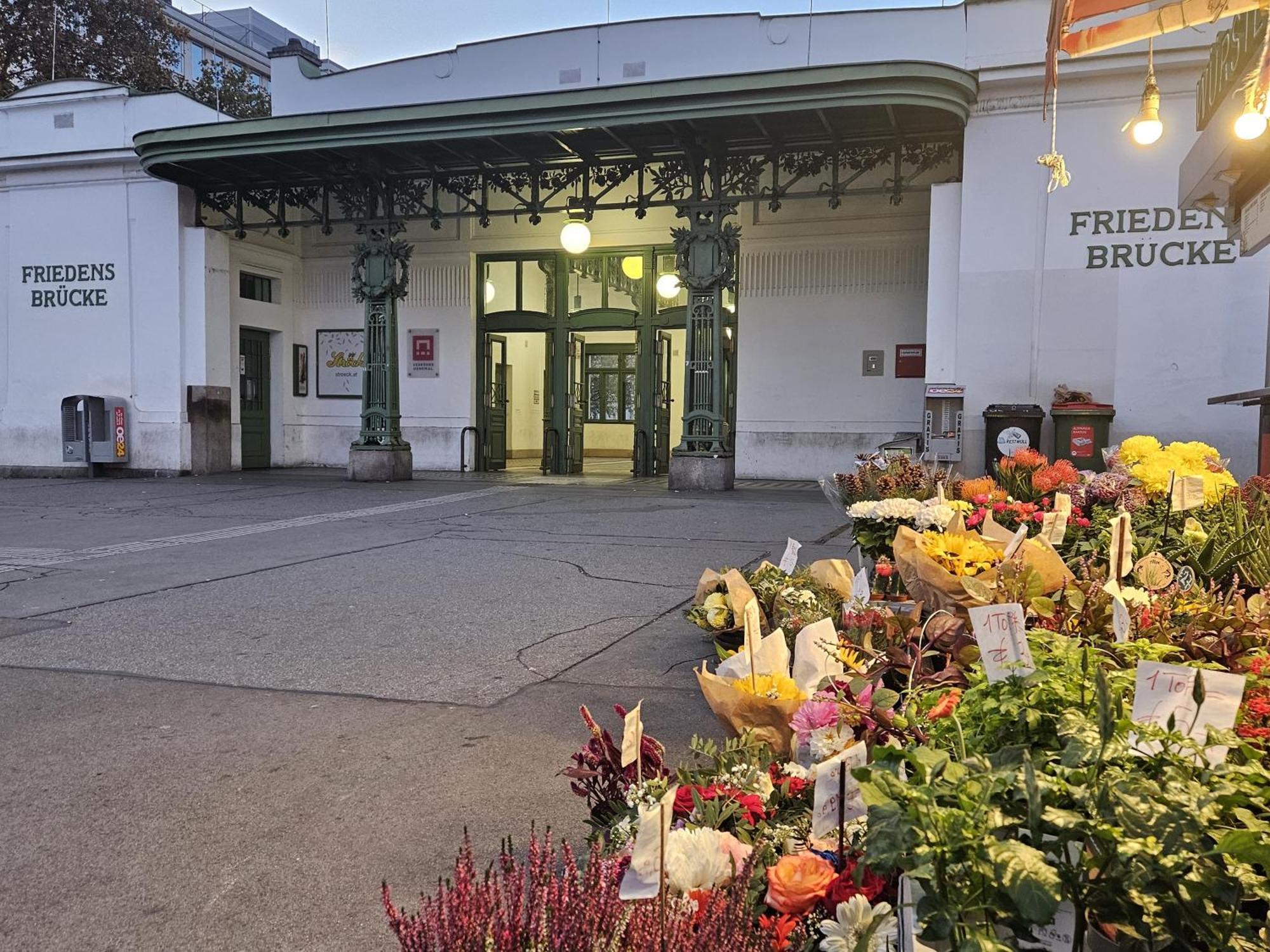 Mauthaus Lichtenstein Wenen Buitenkant foto
